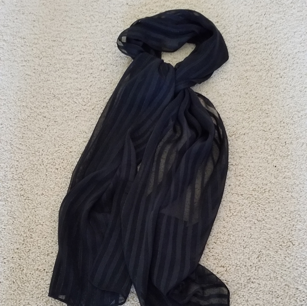 Black strips oblong scarf